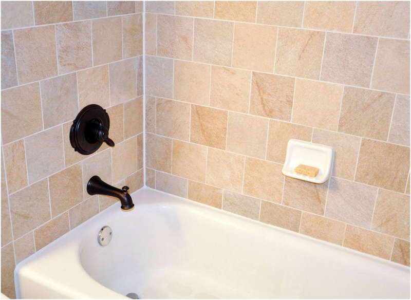 Как сделать красивый стык между ванной и плиткой?